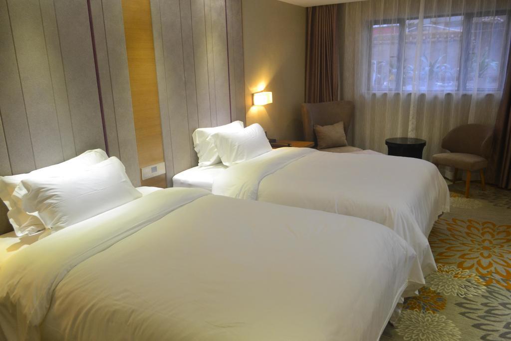 Lavande Hotel Zhuhai Gongbei Port Square Oda fotoğraf