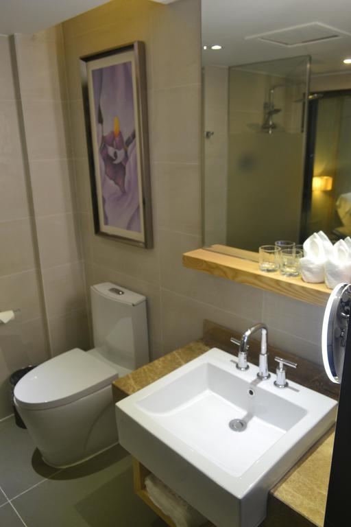 Lavande Hotel Zhuhai Gongbei Port Square Oda fotoğraf